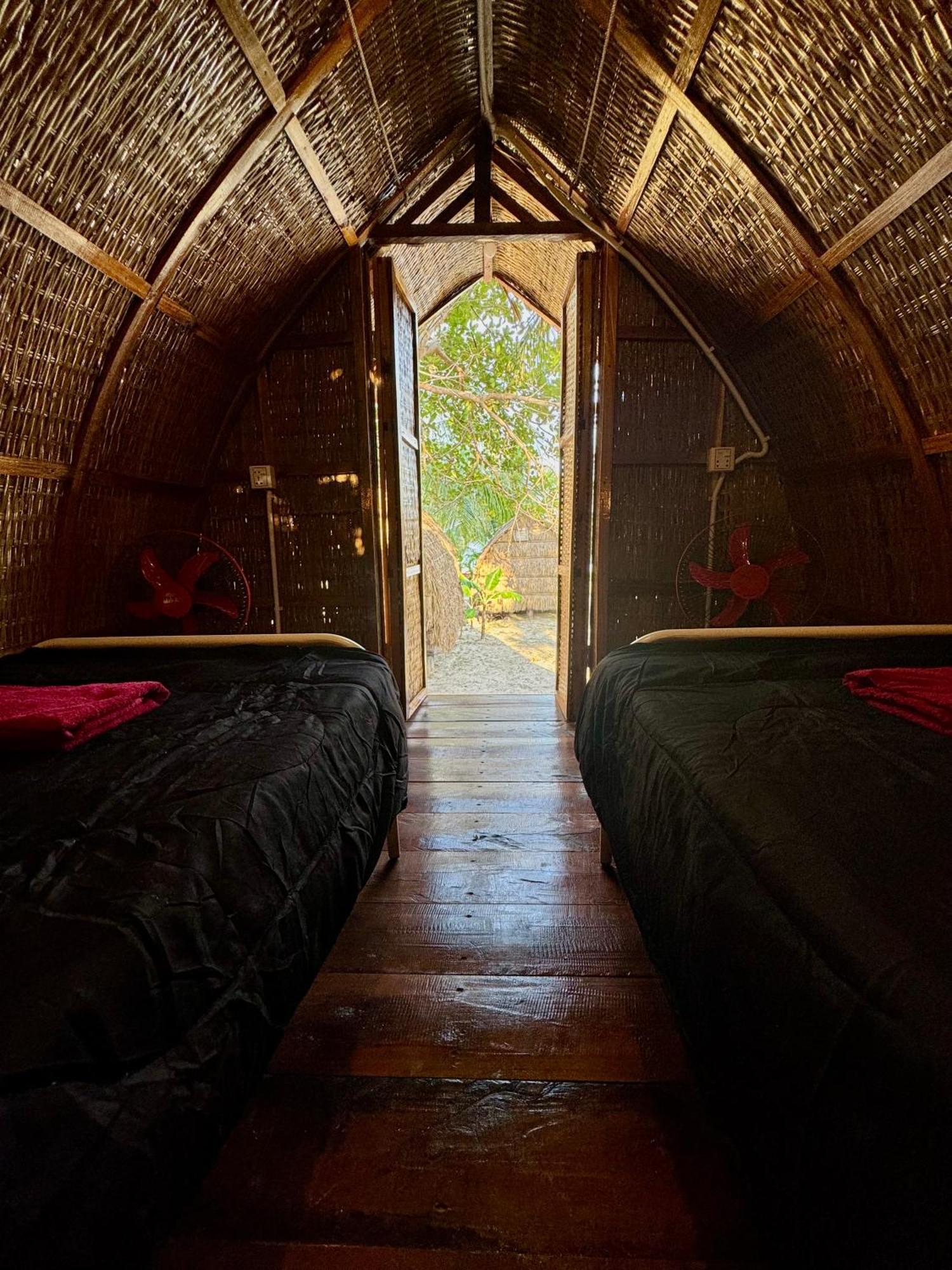 Derm Tkov Village Rafikis Retreat 호스텔 외부 사진
