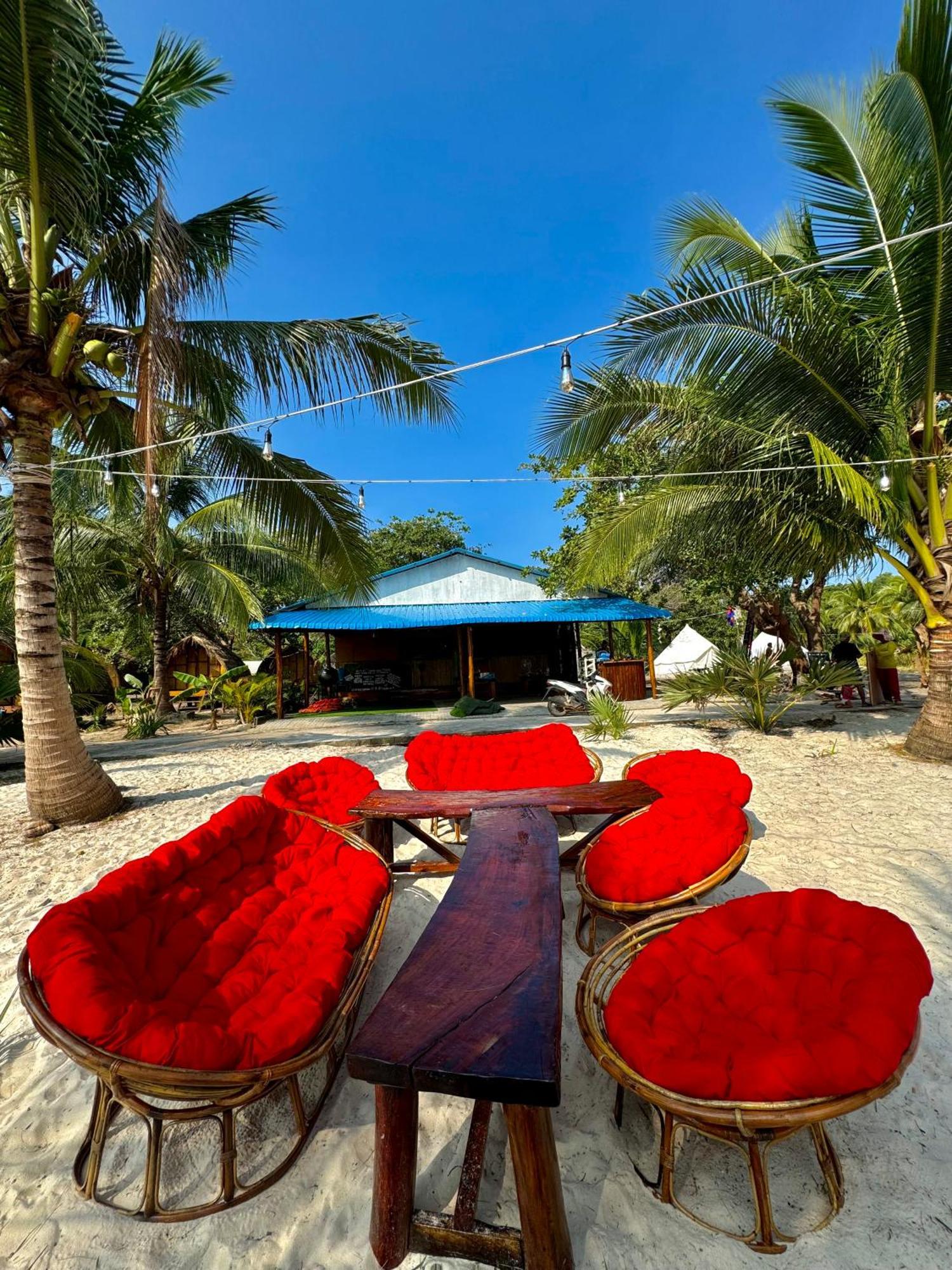 Derm Tkov Village Rafikis Retreat 호스텔 외부 사진